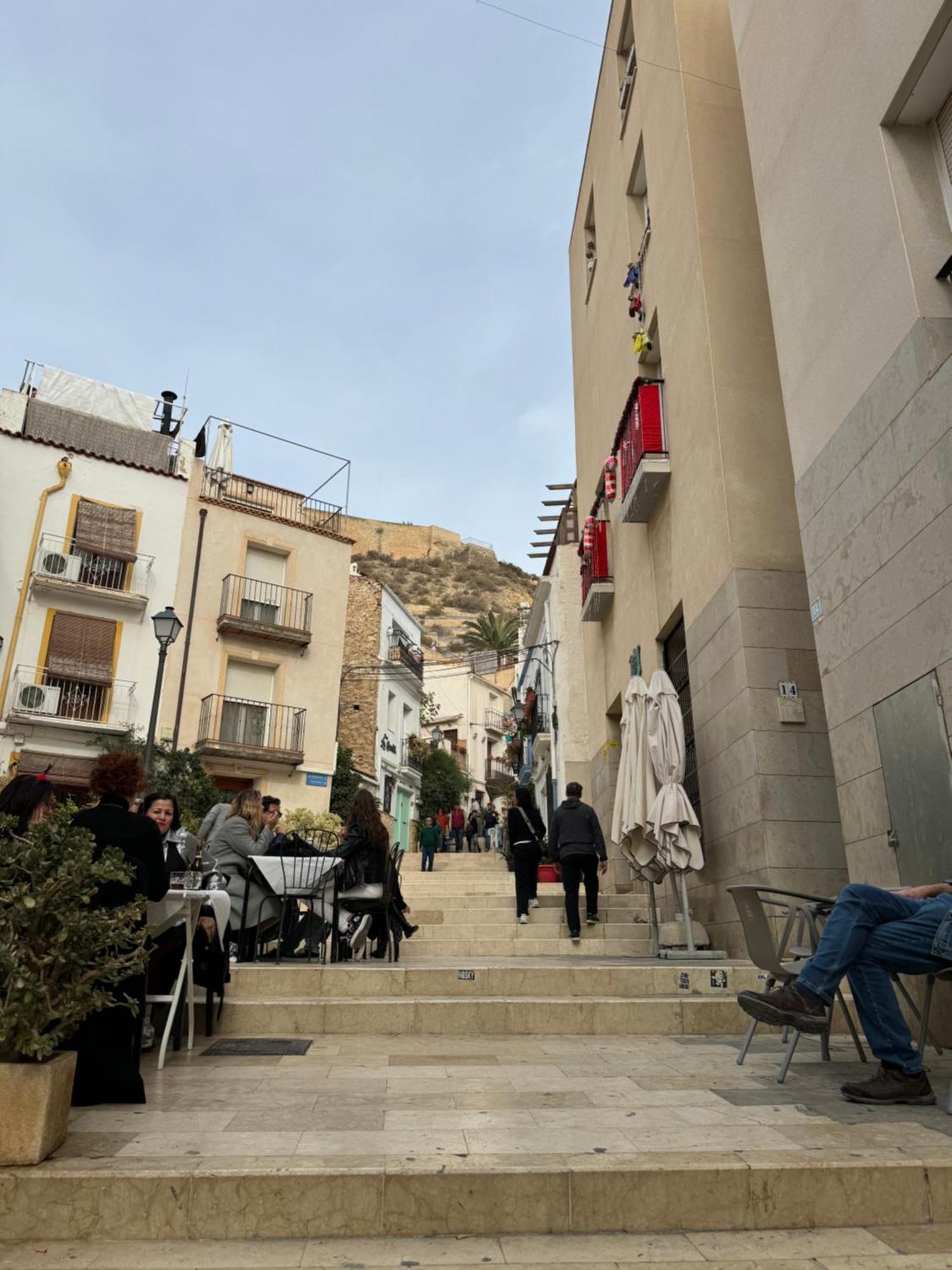 Nuevo Casco Antiguo, Playa Y Castillo Alicante Luaran gambar